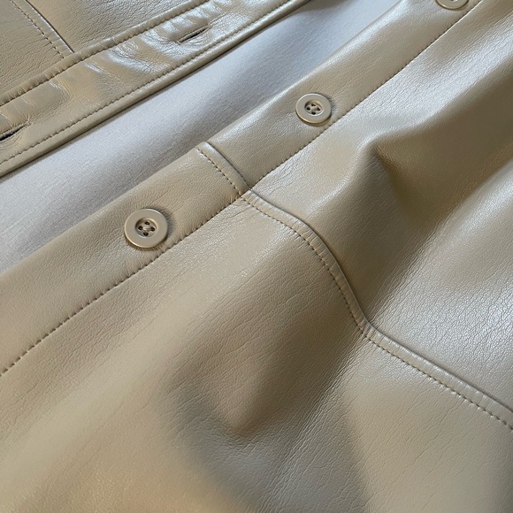 Aritzia/ Babaton - Picture 4 of 5